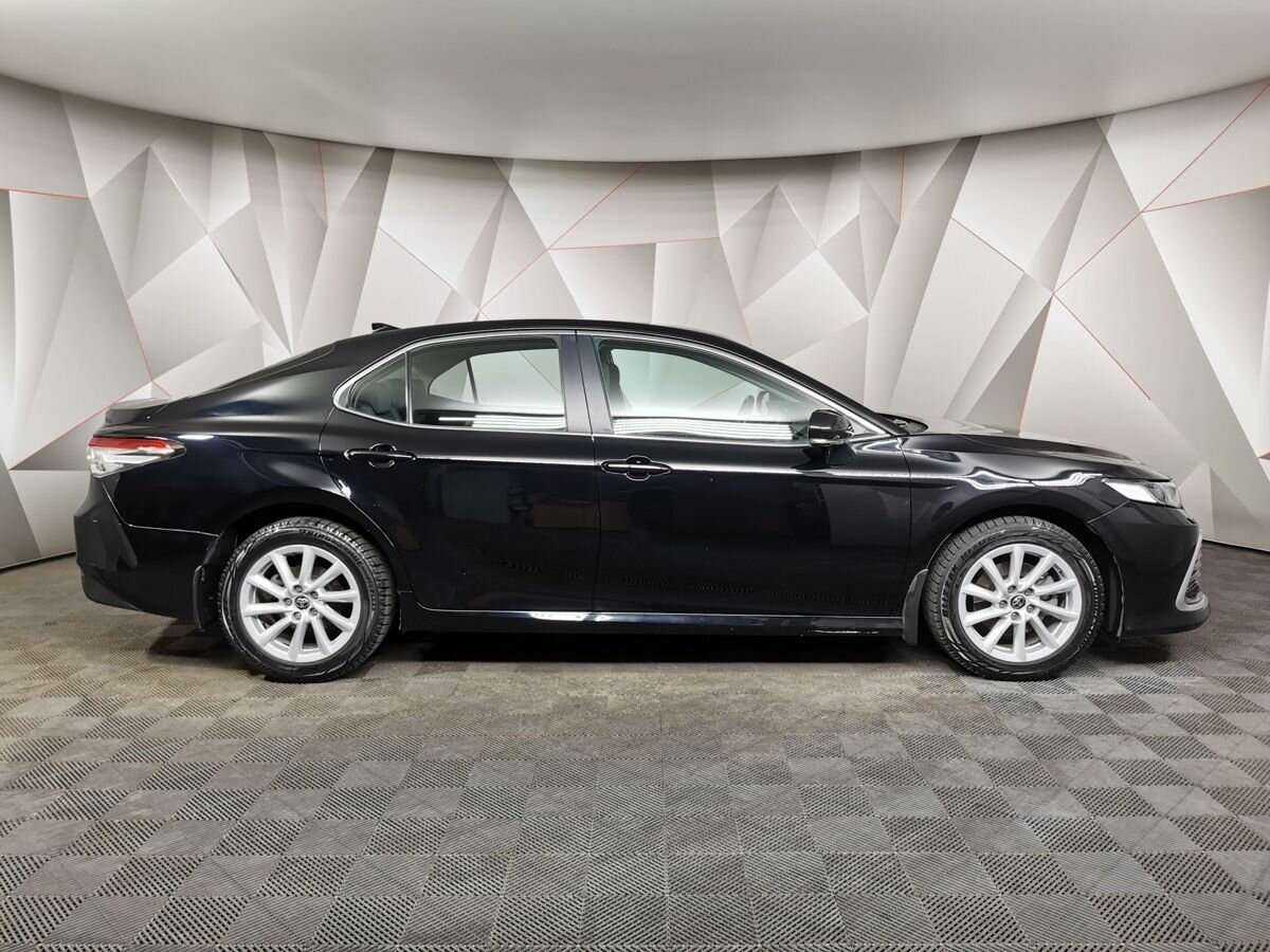 Toyota Camry с пробегом — 2021 год. Фото: #5