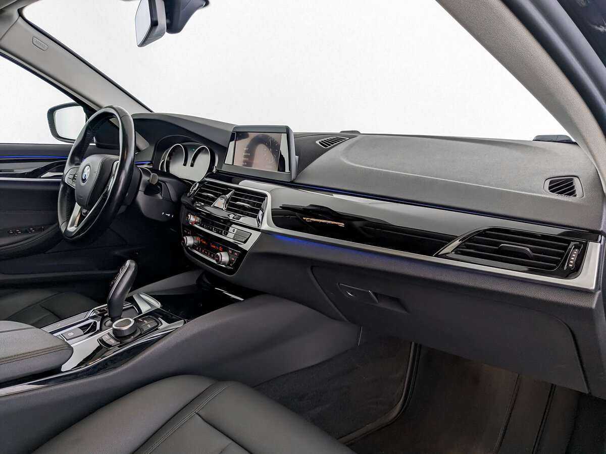 BMW 5 серии с пробегом — 2019 год. Фото: #10
