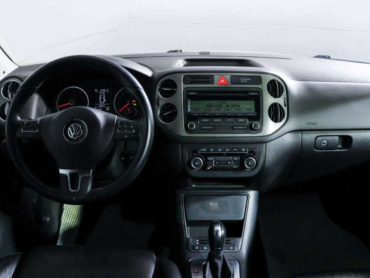 Volkswagen Tiguan с пробегом — 2011 год. Фото: #12