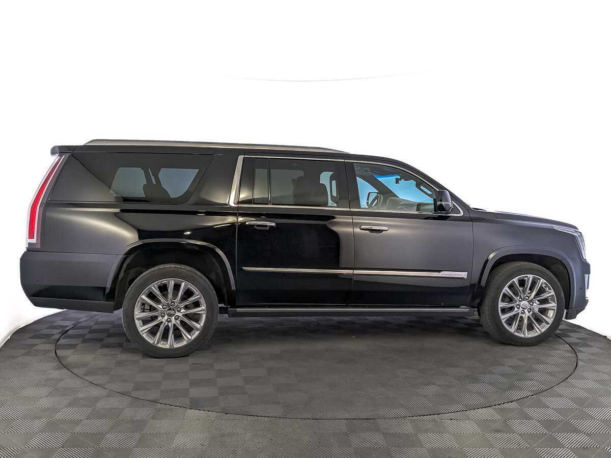 Cadillac Escalade с пробегом — 2018 год. Фото: #3