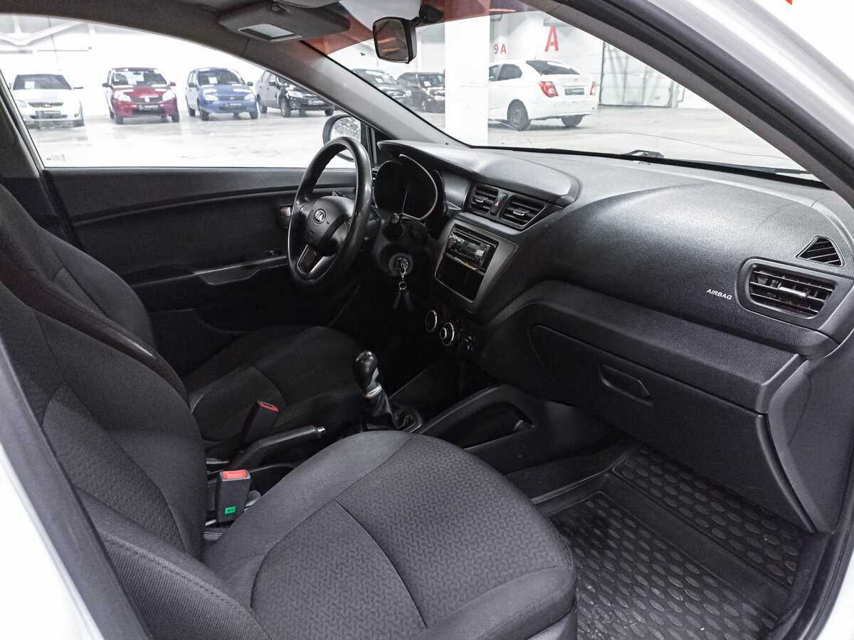 Kia Rio с пробегом — 2014 год. Фото: #10