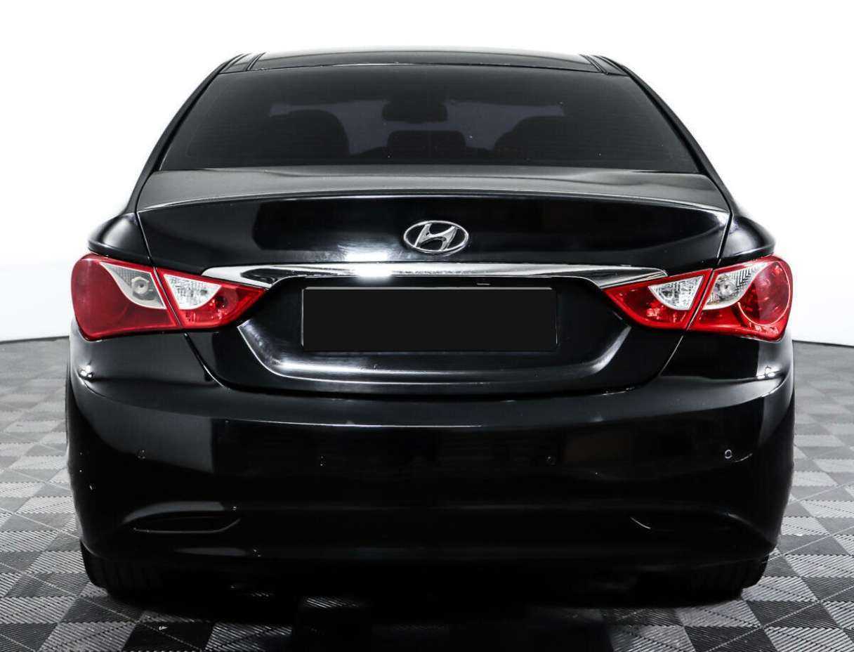 Hyundai Sonata с пробегом — 2011 год. Фото: #5