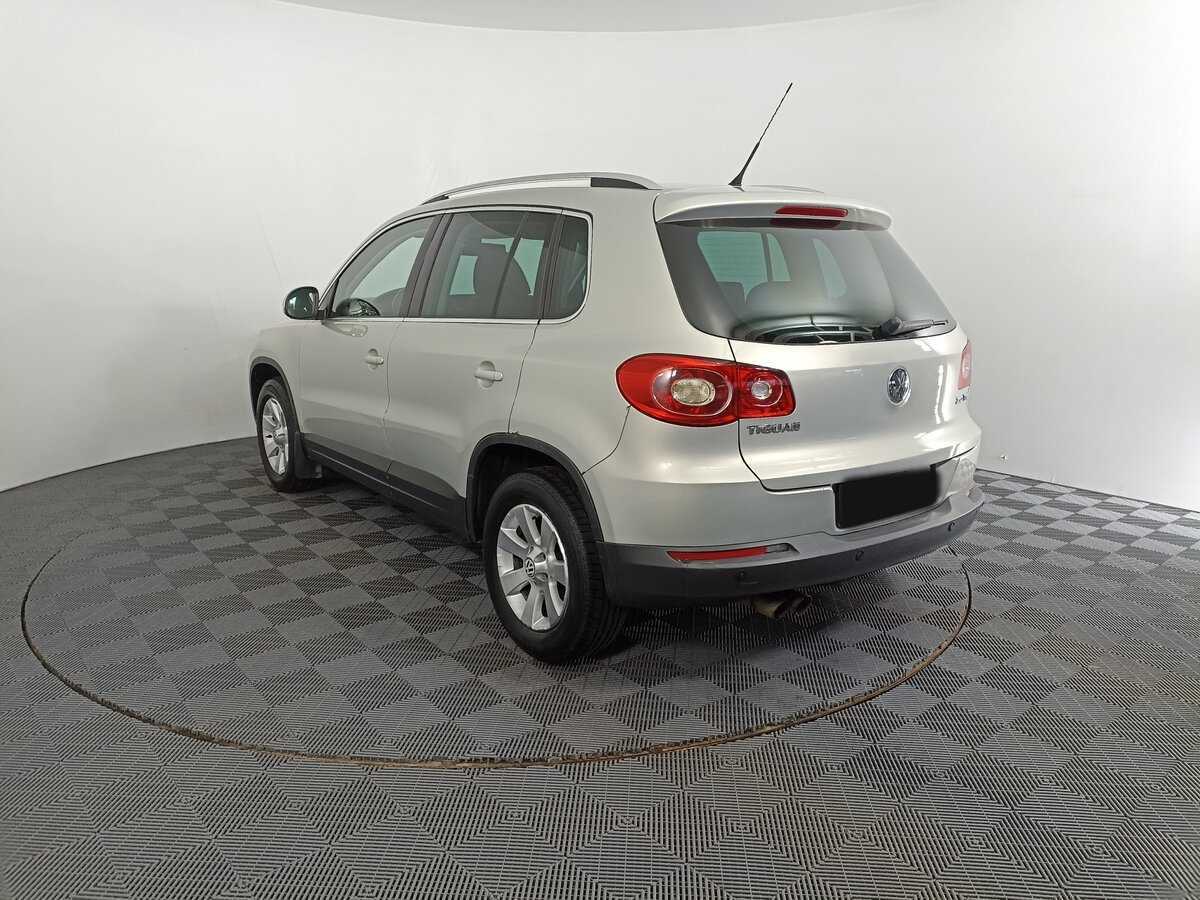 Volkswagen Tiguan с пробегом — 2010 год. Фото: #4