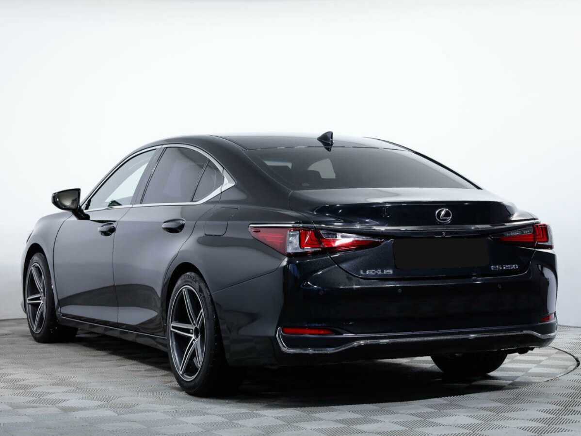 Lexus ES с пробегом — 2018 год. Фото: #5