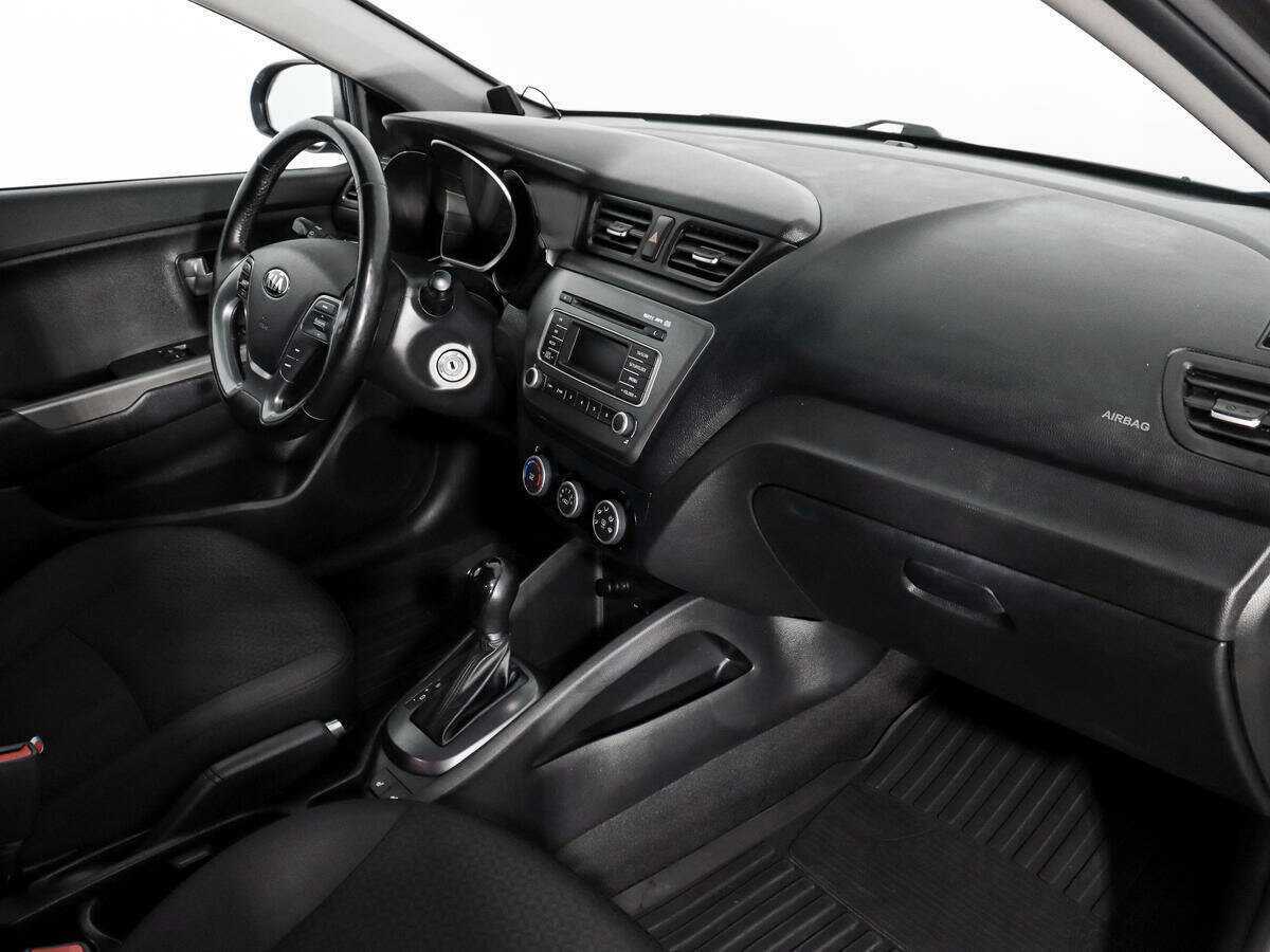 Kia Rio с пробегом — 2015 год. Фото: #8