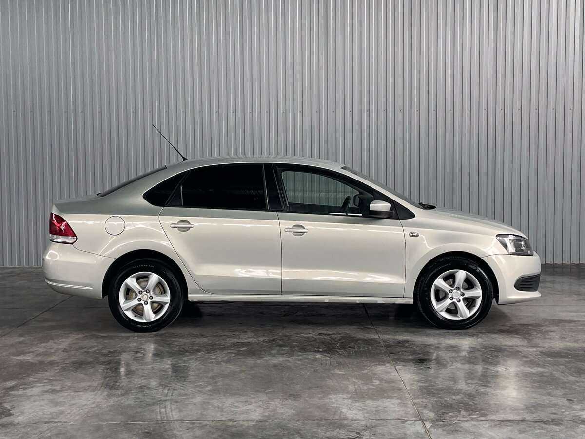 Volkswagen Polo с пробегом — 2011 год. Фото: #3