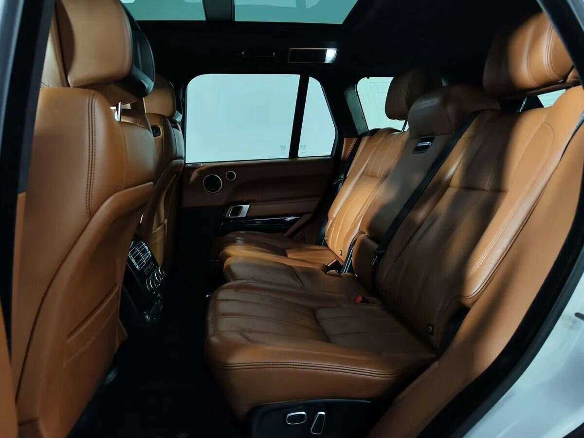 Land Rover Range Rover с пробегом — 2015 год. Фото: #10