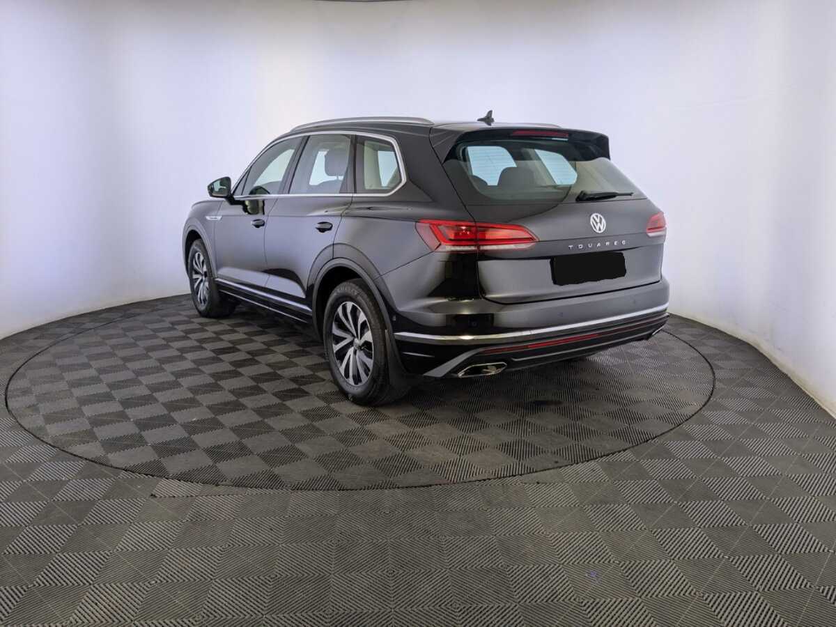 Volkswagen Touareg с пробегом — 2020 год. Фото: #6