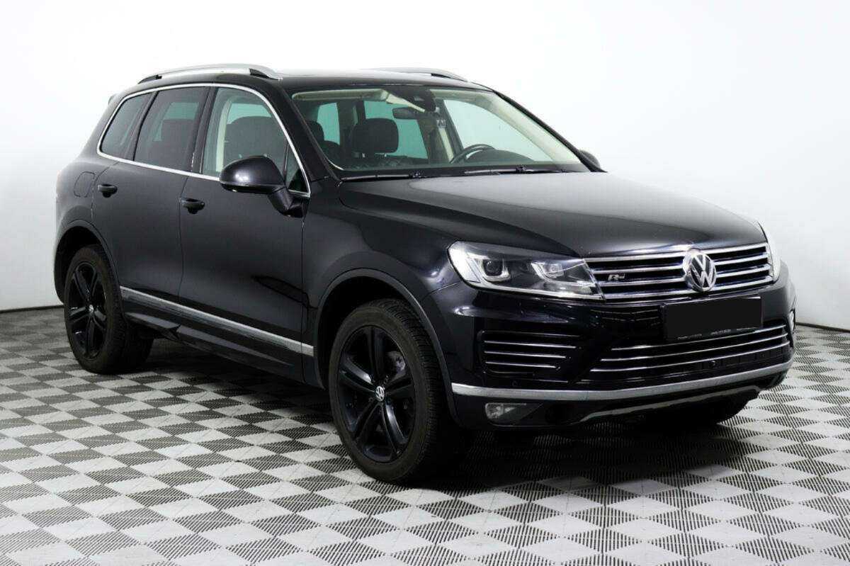 Volkswagen Touareg с пробегом — 2017 год. Фото: #2