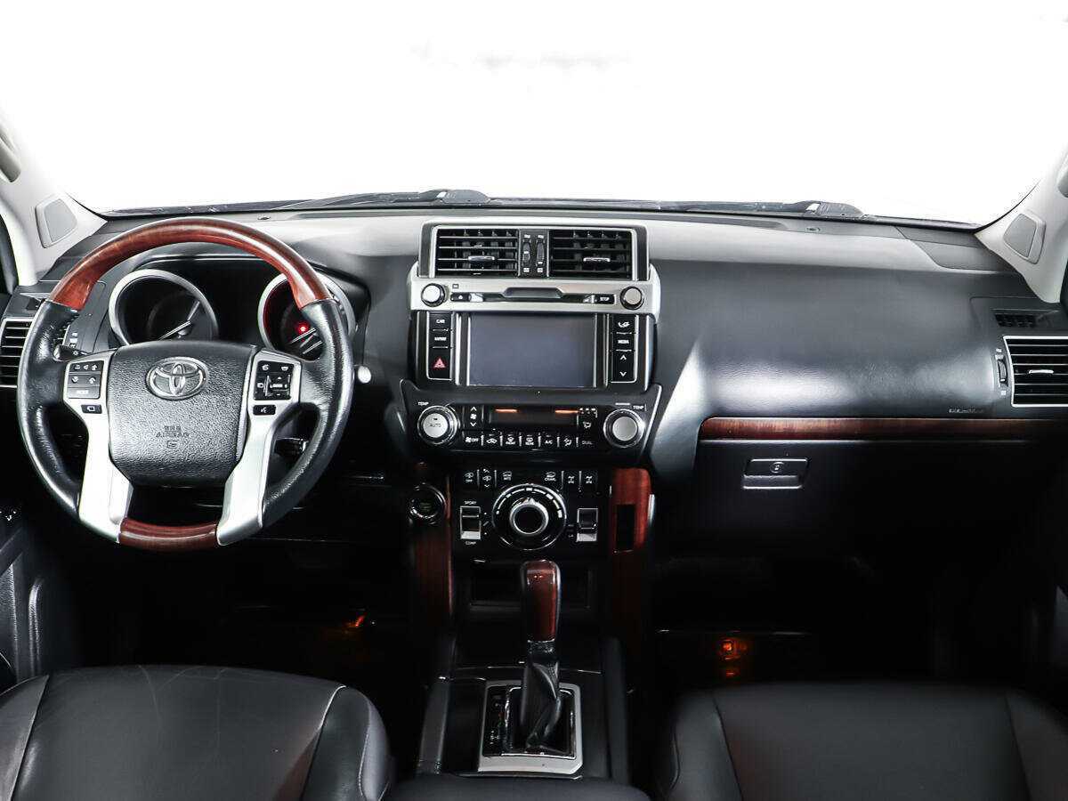 Toyota Land Cruiser Prado с пробегом — 2016 год. Фото: #9
