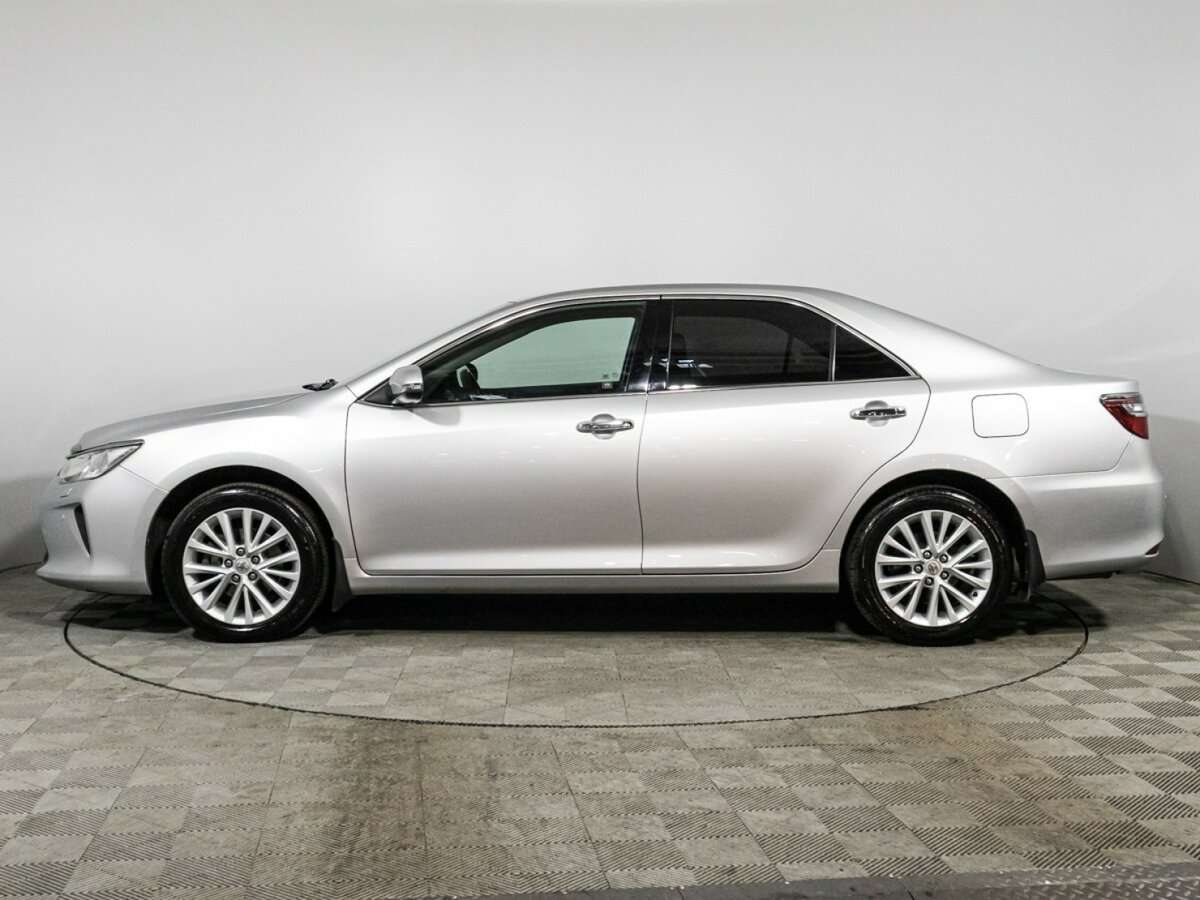 Toyota Camry с пробегом — 2015 год. Фото: #7