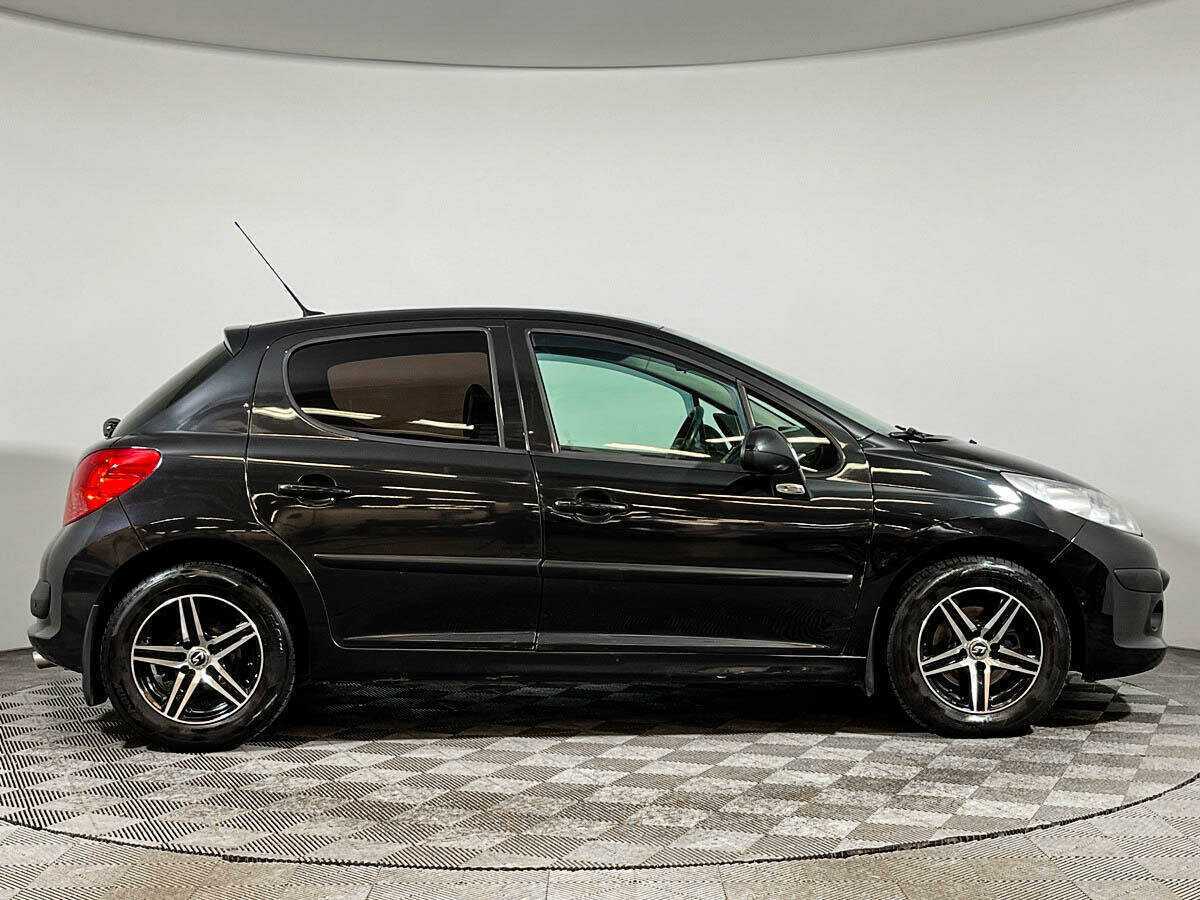 Peugeot 207 с пробегом — 2008 год. Фото: #3