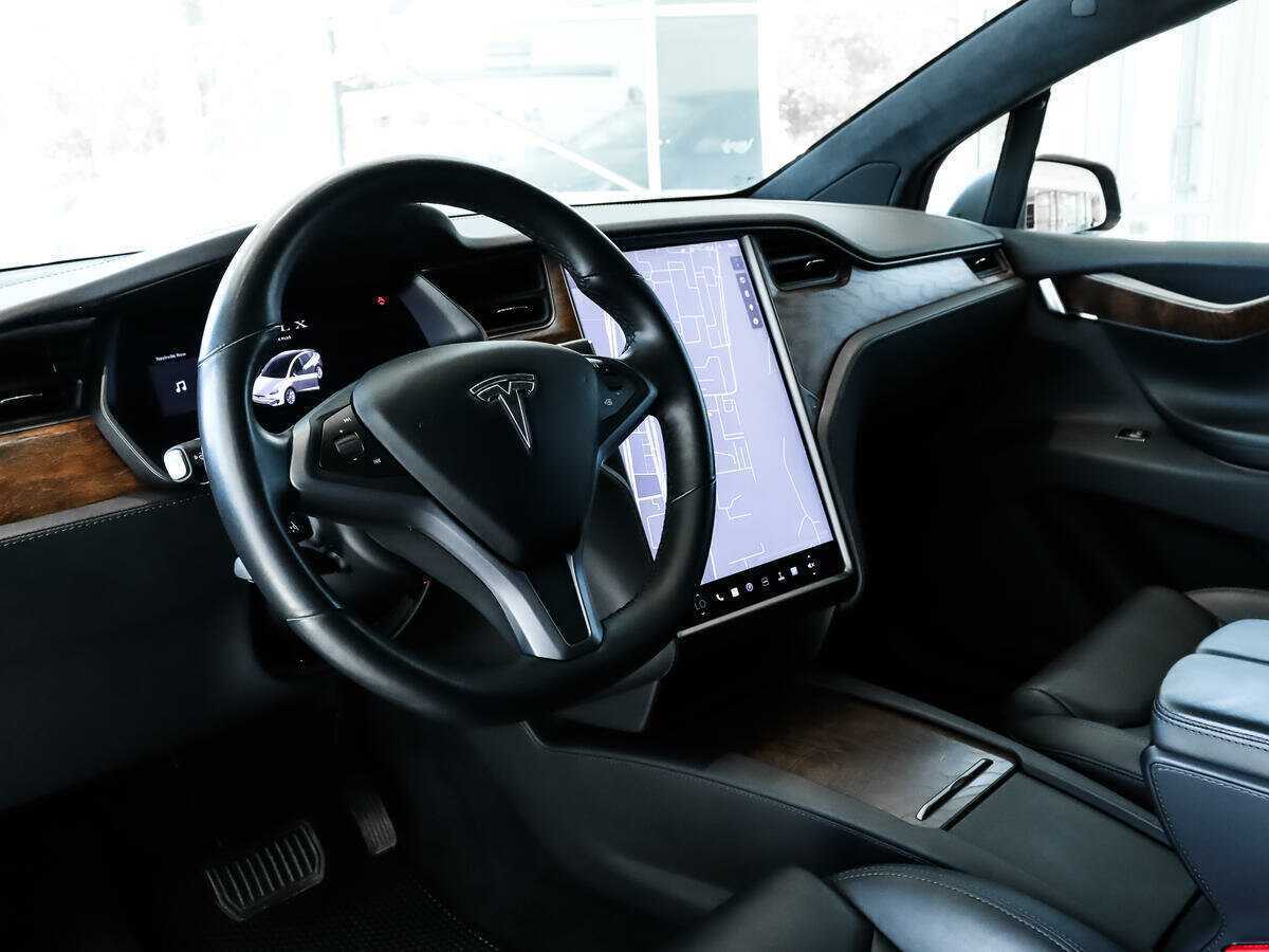 Tesla Model X с пробегом — 2020 год. Фото: #12