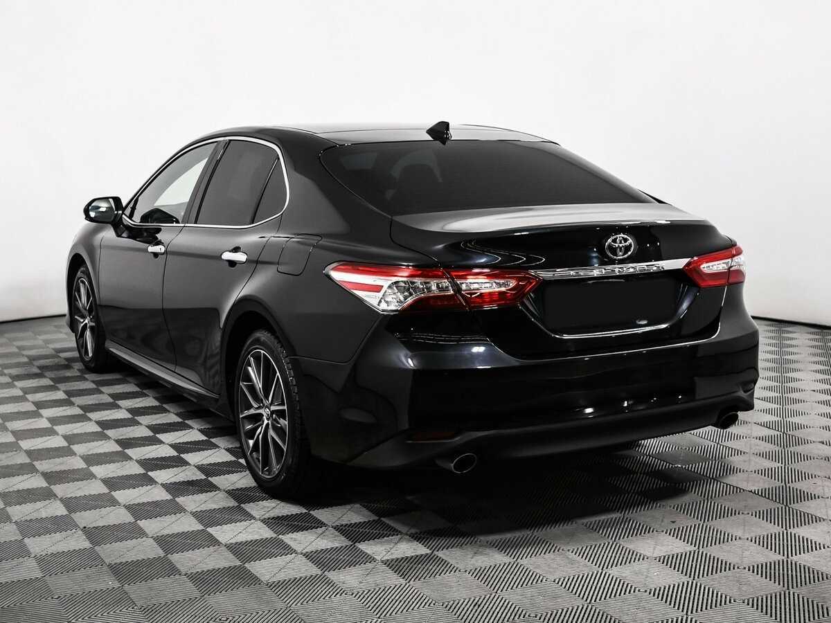 Toyota Camry с пробегом — 2023 год. Фото: #6