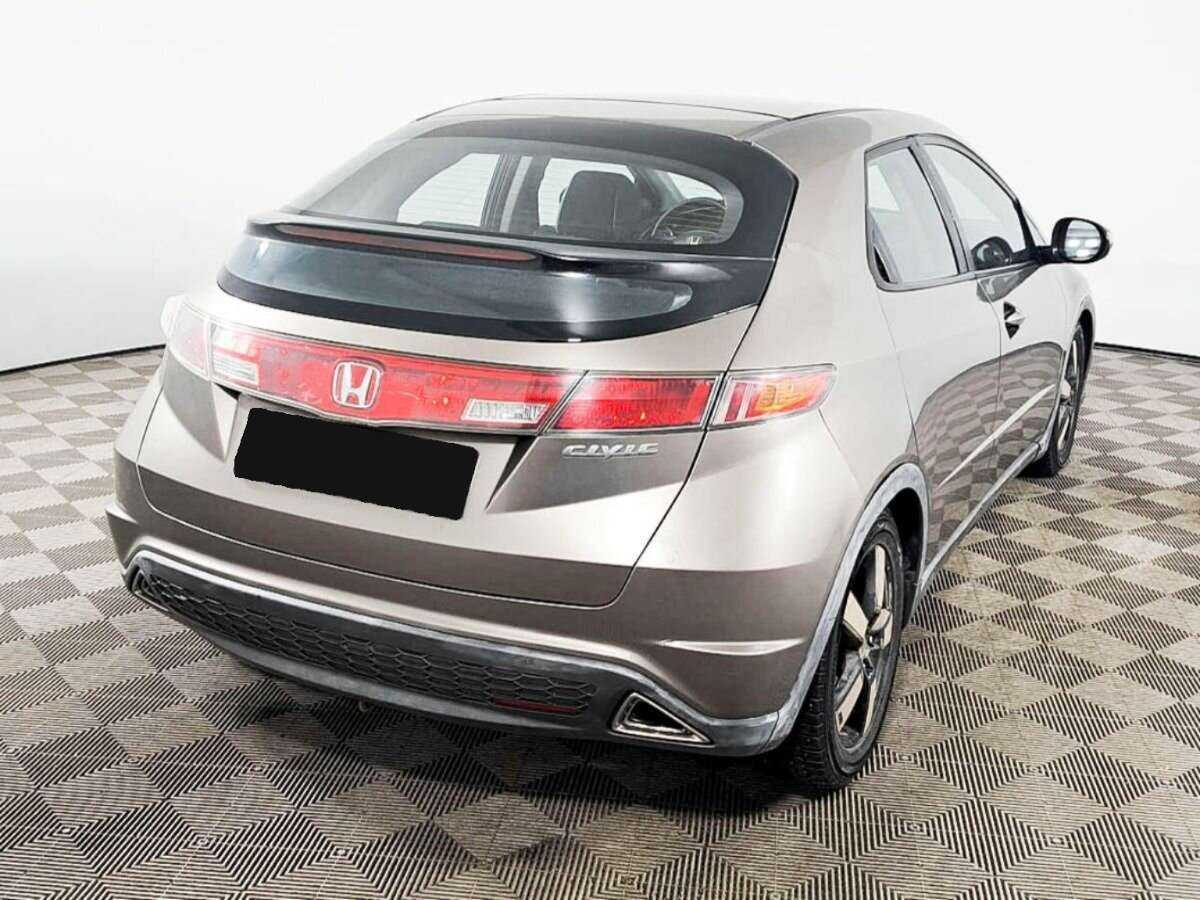 Honda Civic с пробегом — 2007 год. Фото: #4