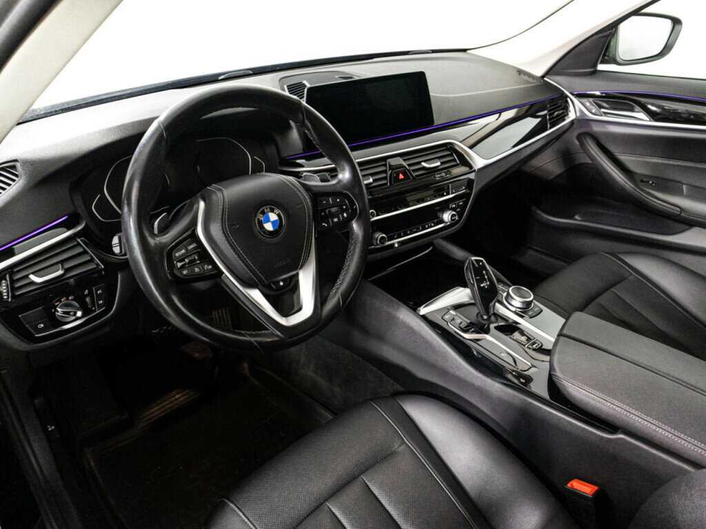 BMW 5 серии с пробегом — 2020 год. Фото: #10