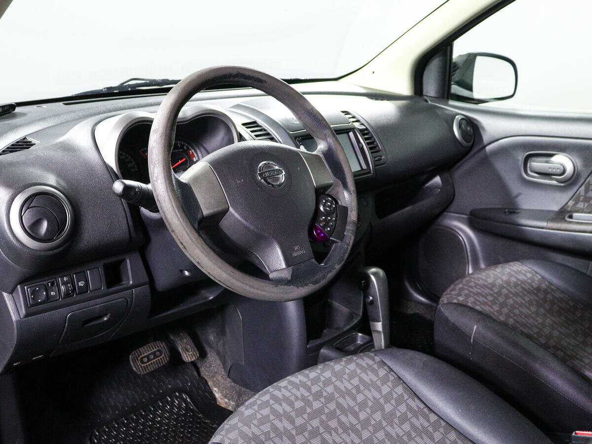 Nissan Note с пробегом — 2007 год. Фото: #10