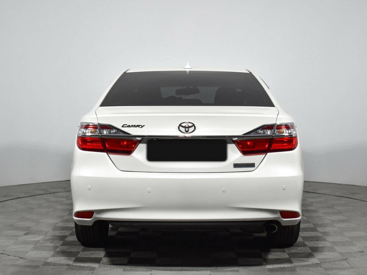 Toyota Camry с пробегом — 2018 год. Фото: #5
