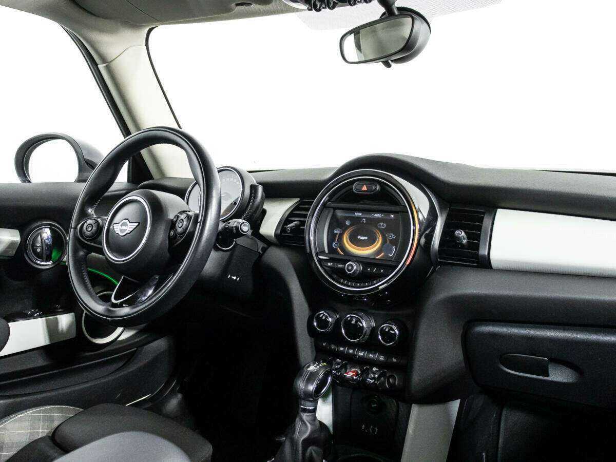 Mini Hatch с пробегом — 2016 год. Фото: #8