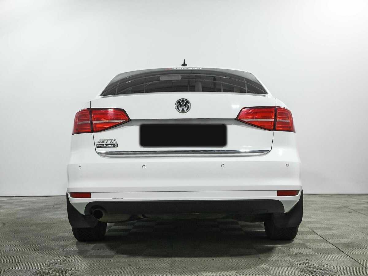 Volkswagen Jetta с пробегом — 2016 год. Фото: #3