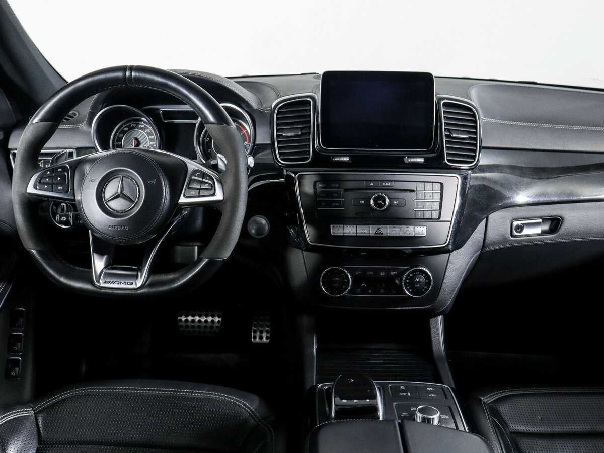 Mercedes-Benz GLS AMG с пробегом — 2016 год. Фото: #11
