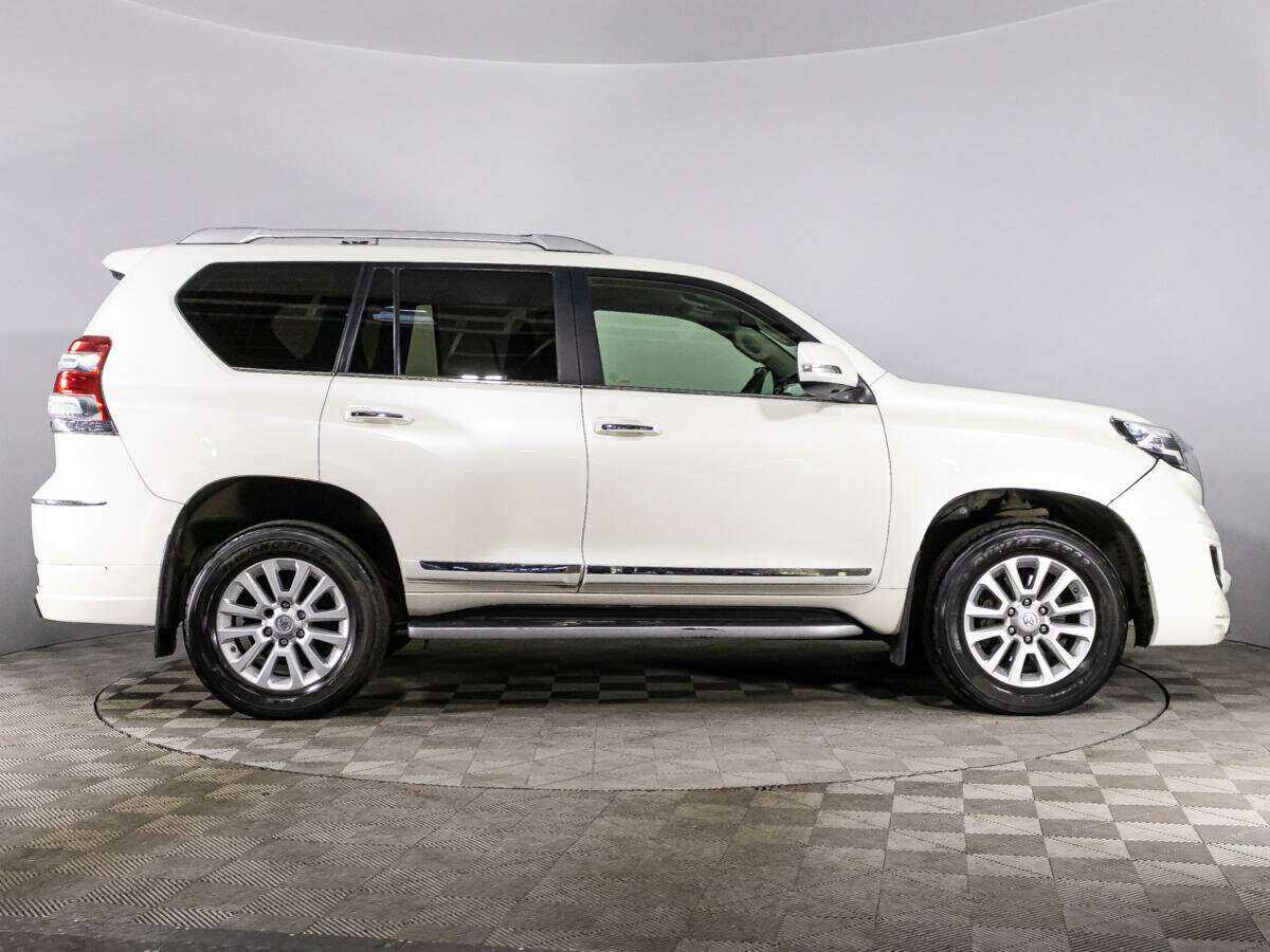 Toyota Land Cruiser Prado с пробегом — 2015 год. Фото: #3