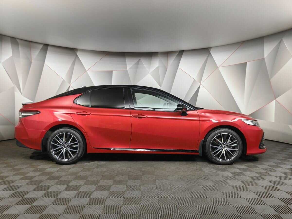 Toyota Camry с пробегом — 2021 год. Фото: #5