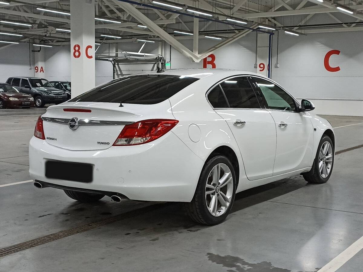 Opel Insignia с пробегом — 2011 год. Фото: #4