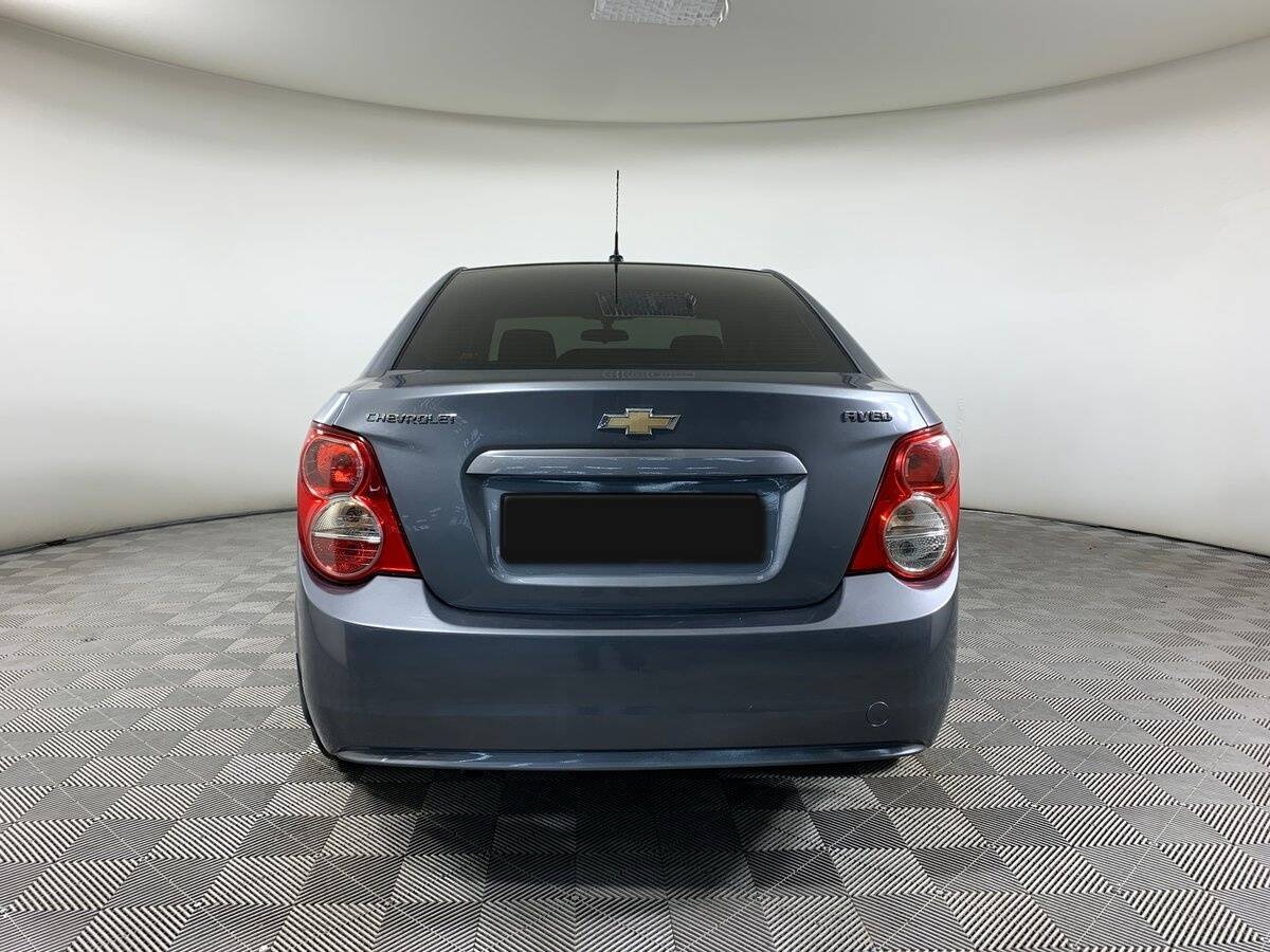 Chevrolet Aveo с пробегом — 2014 год. Фото: #5