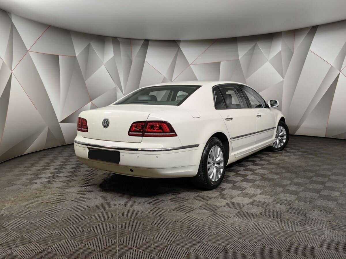 Volkswagen Phaeton с пробегом — 2014 год. Фото: #1