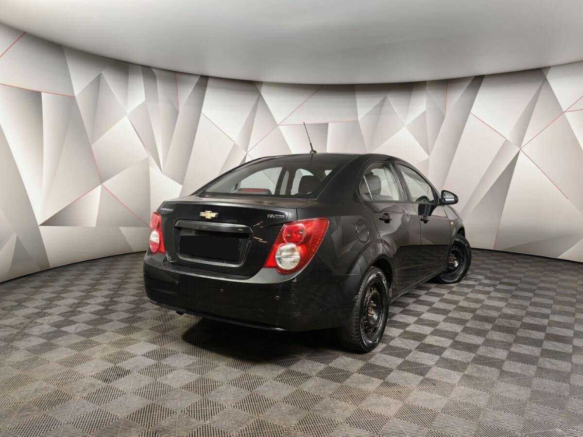 Chevrolet Aveo с пробегом — 2012 год. Фото: #1