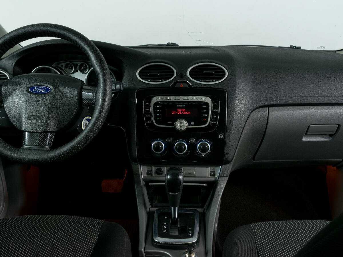 Ford Focus с пробегом — 2010 год. Фото: #8