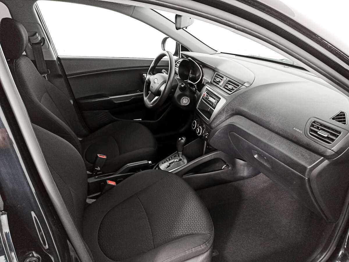 Kia Rio с пробегом — 2012 год. Фото: #9