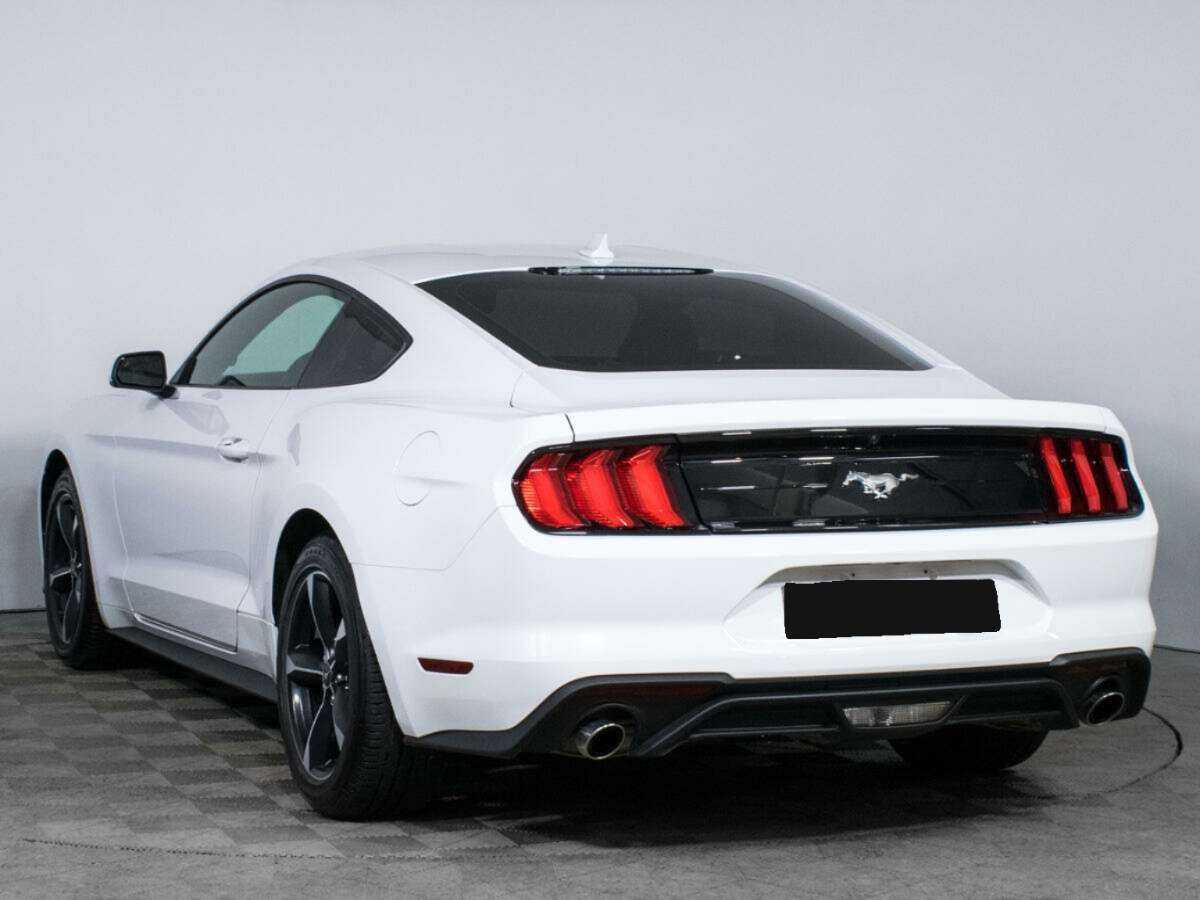 Ford Mustang с пробегом — 2022 год. Фото: #6