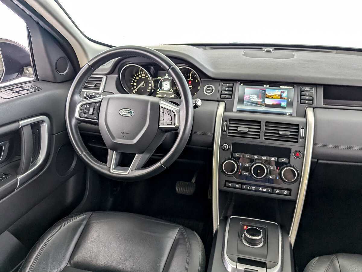 Land Rover Discovery Sport с пробегом — 2017 год. Фото: #24