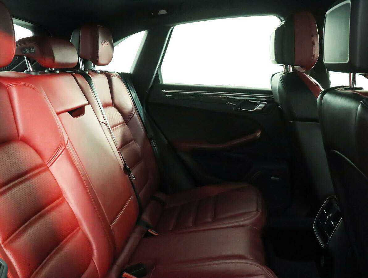 Porsche Macan с пробегом — 2018 год. Фото: #10