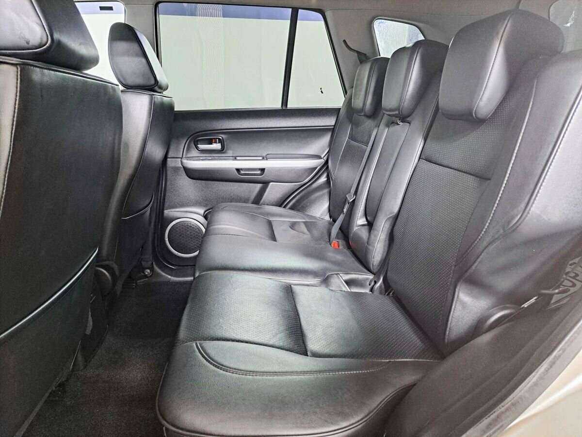 Suzuki Grand Vitara с пробегом — 2011 год. Фото: #9