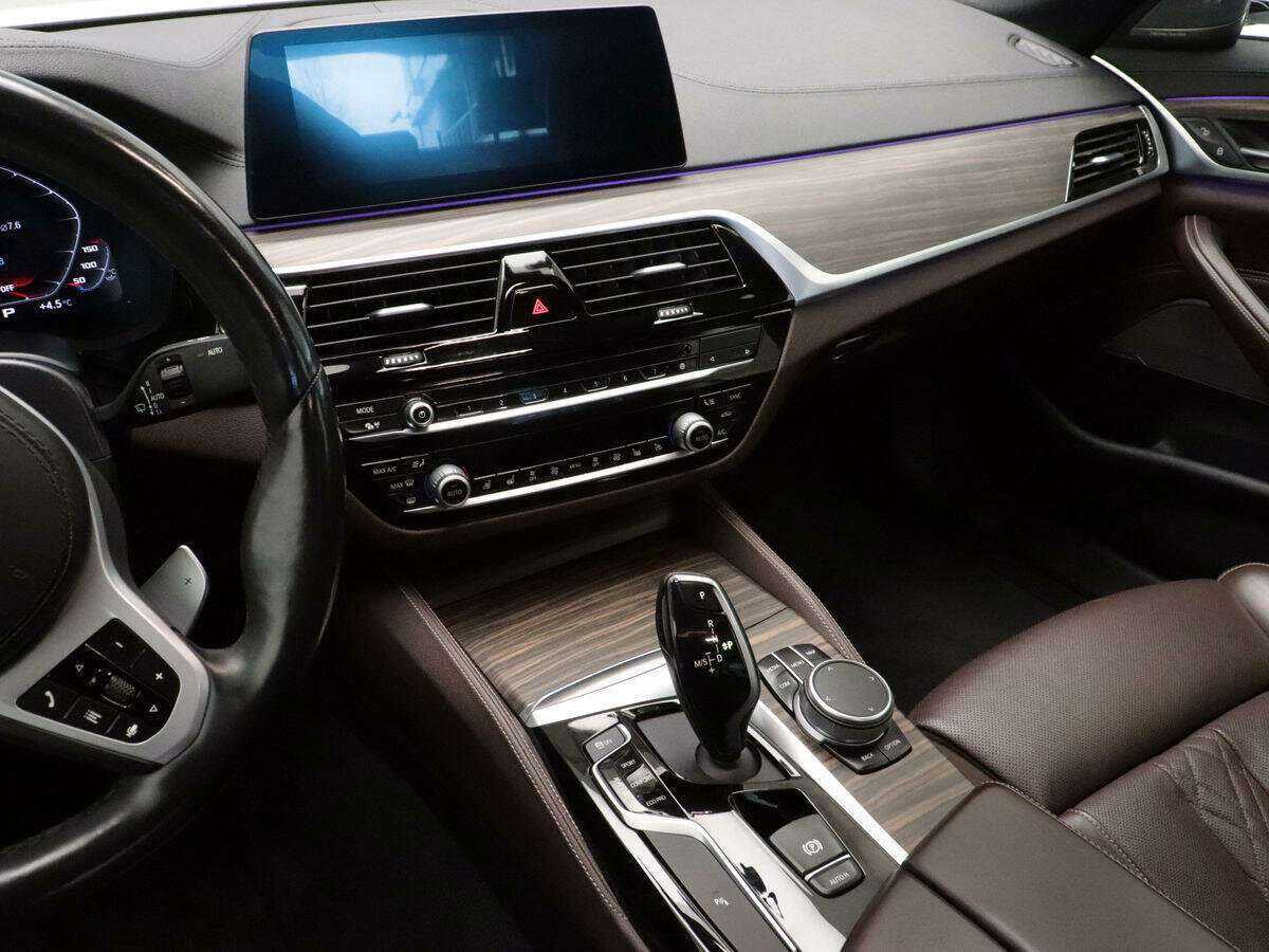 BMW 5 серии с пробегом — 2020 год. Фото: #14
