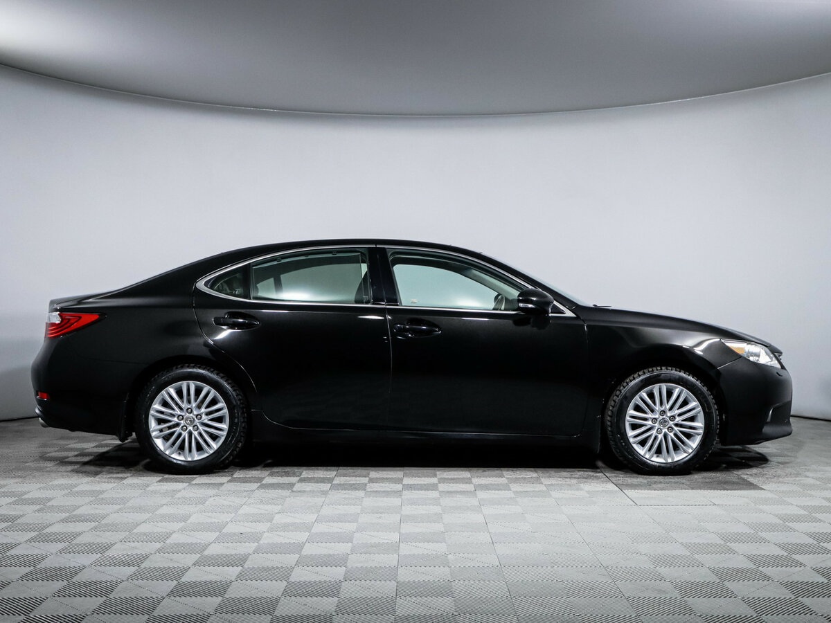 Lexus ES с пробегом — 2012 год. Фото: #3