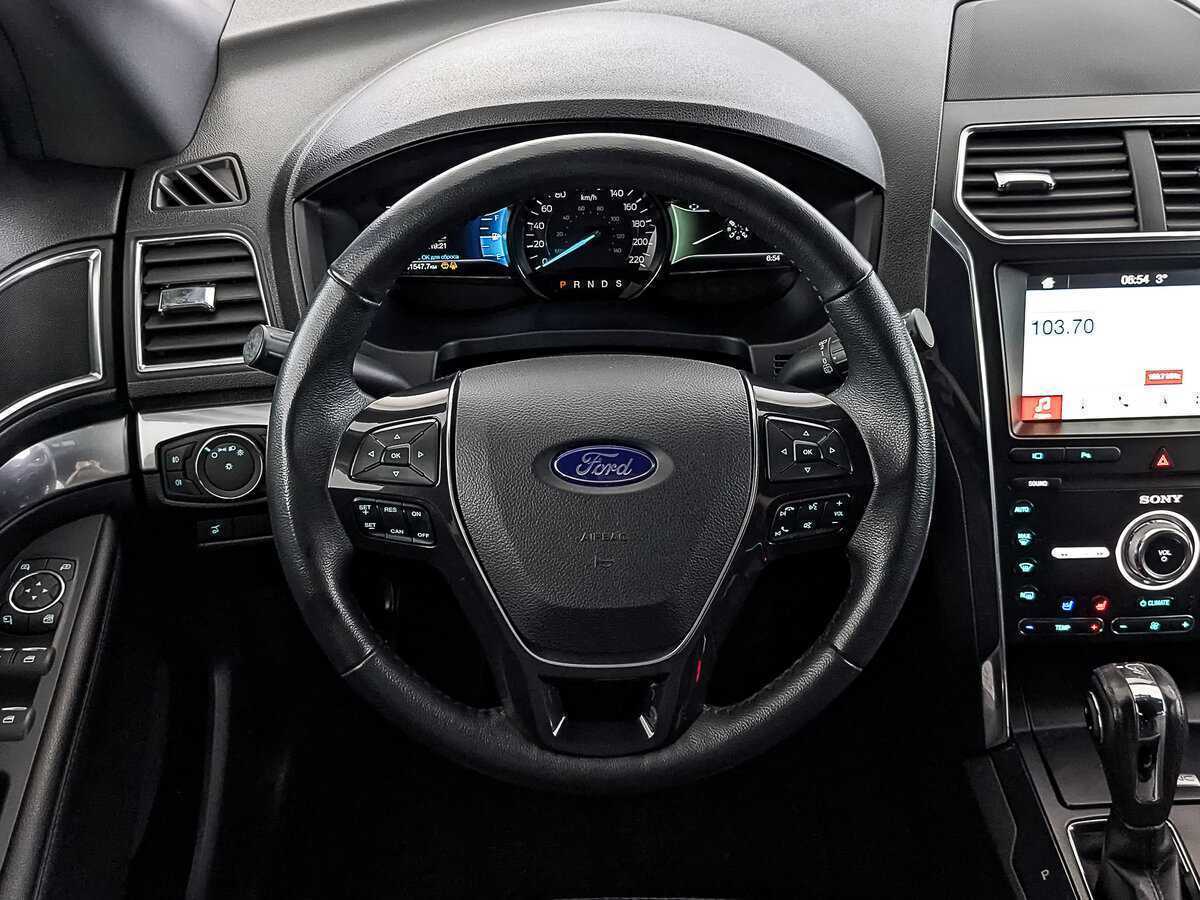 Ford Explorer с пробегом — 2019 год. Фото: #21