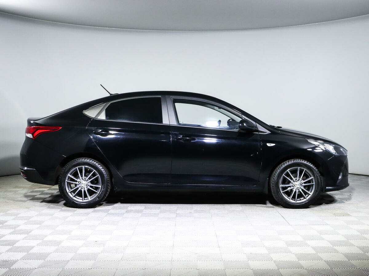 Hyundai Solaris с пробегом — 2021 год. Фото: #3