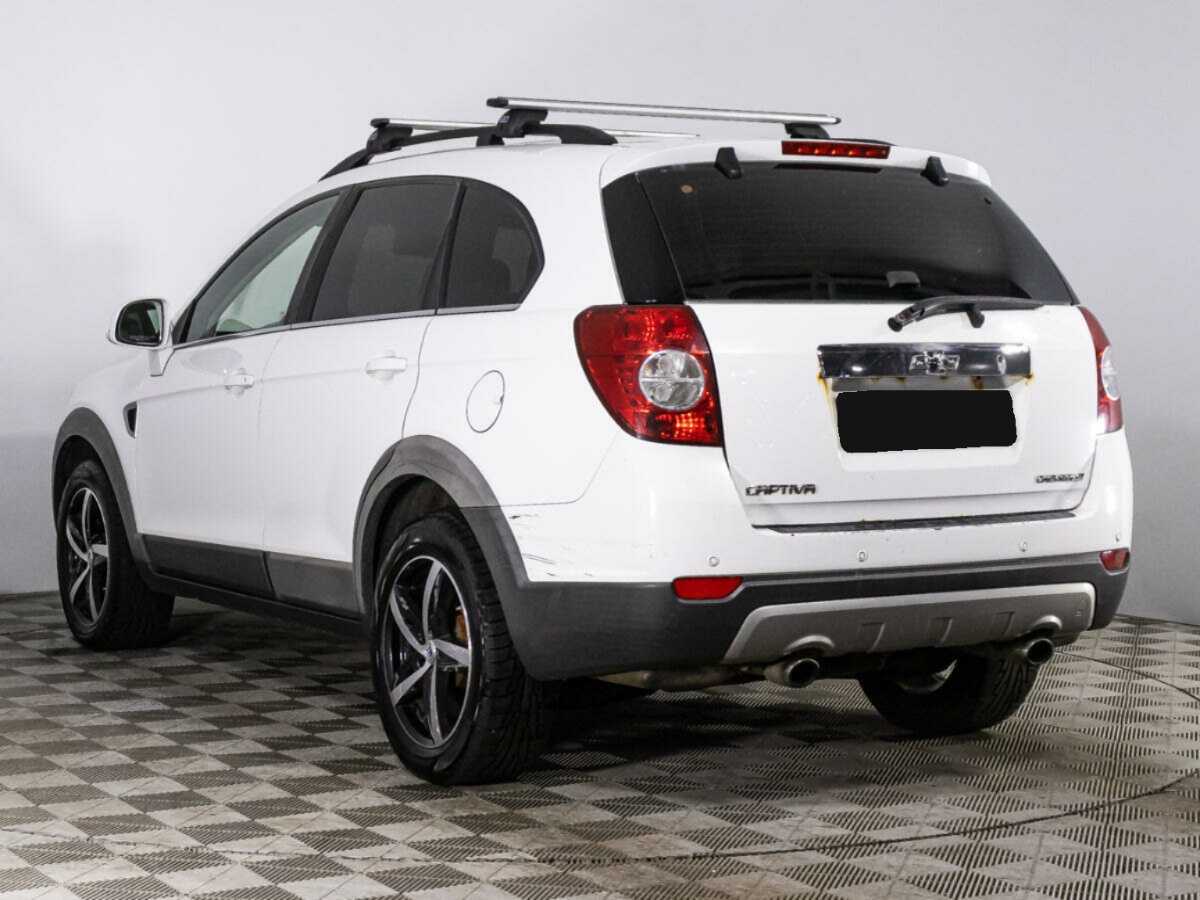 Chevrolet Captiva с пробегом — 2010 год. Фото: #6