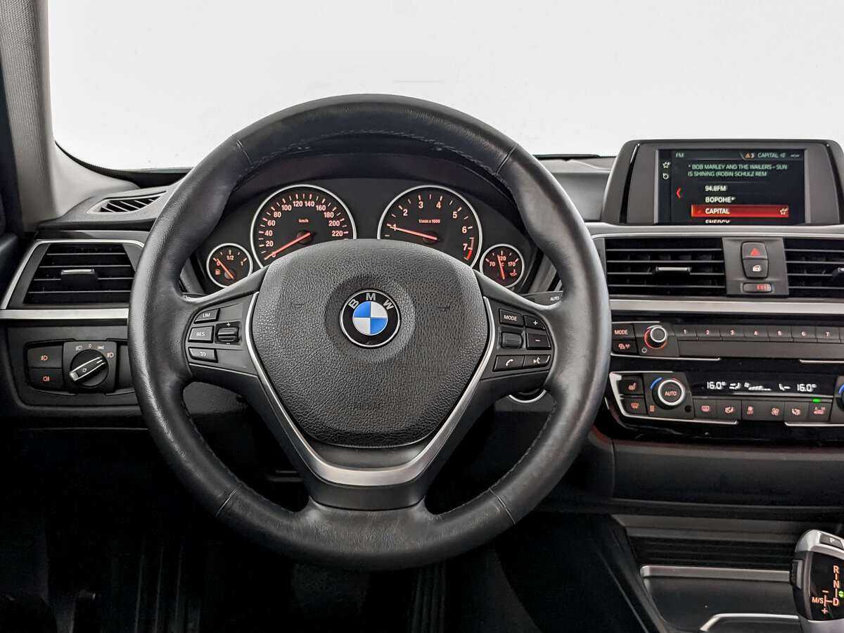 BMW 3 серии с пробегом — 2017 год. Фото: #15