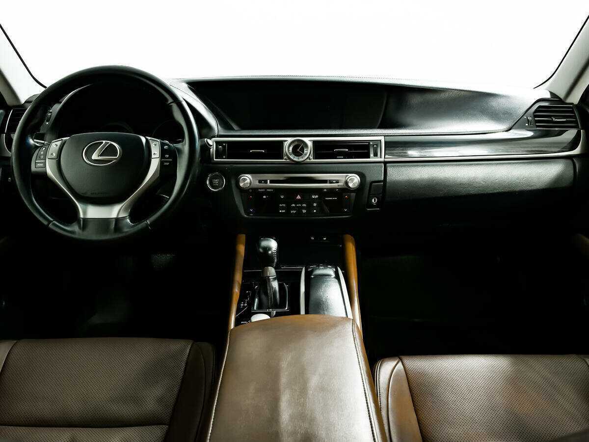 Lexus GS с пробегом — 2012 год. Фото: #10