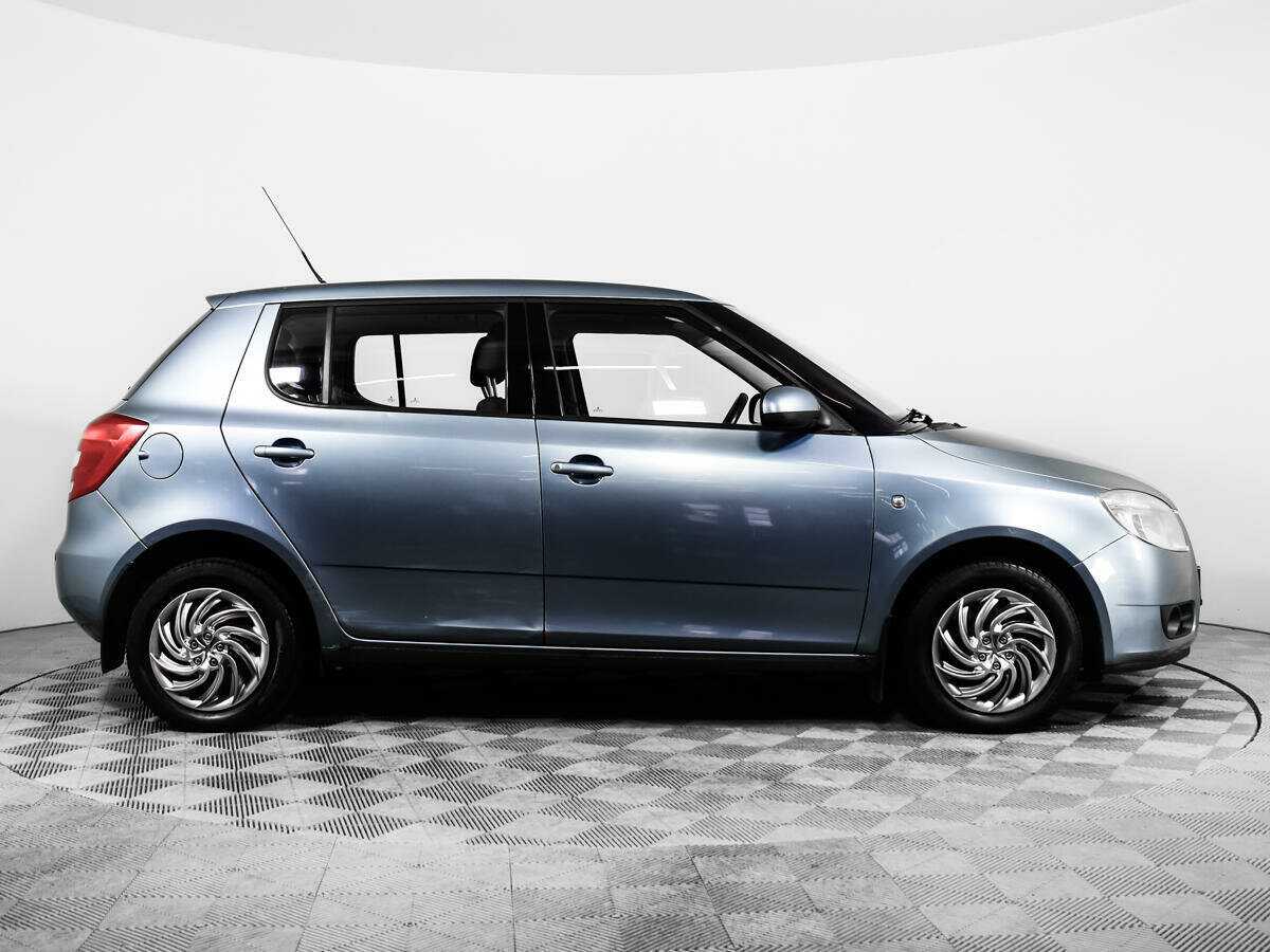 Skoda Fabia с пробегом — 2007 год. Фото: #3