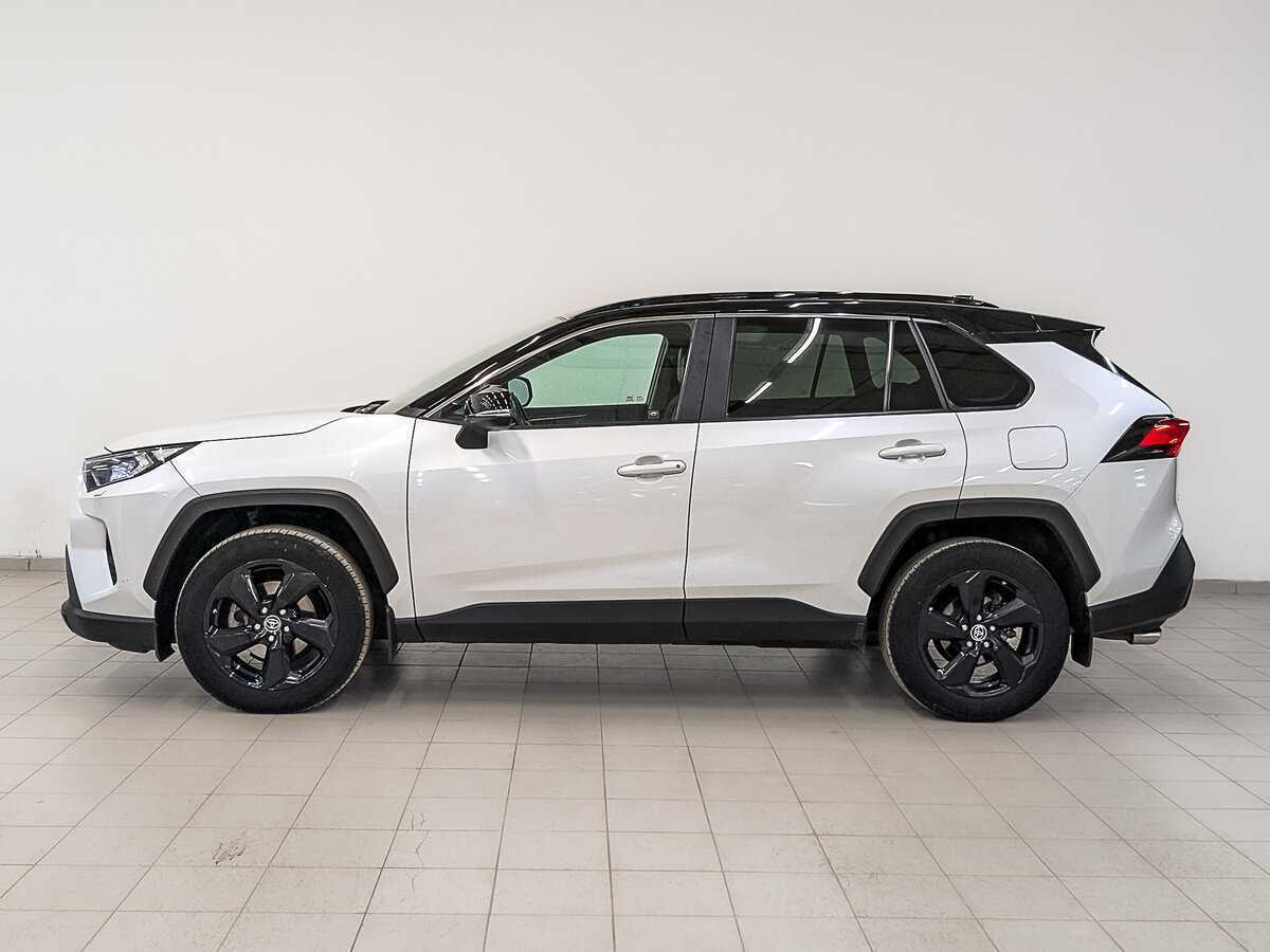 Toyota RAV4 с пробегом — 2021 год. Фото: #7