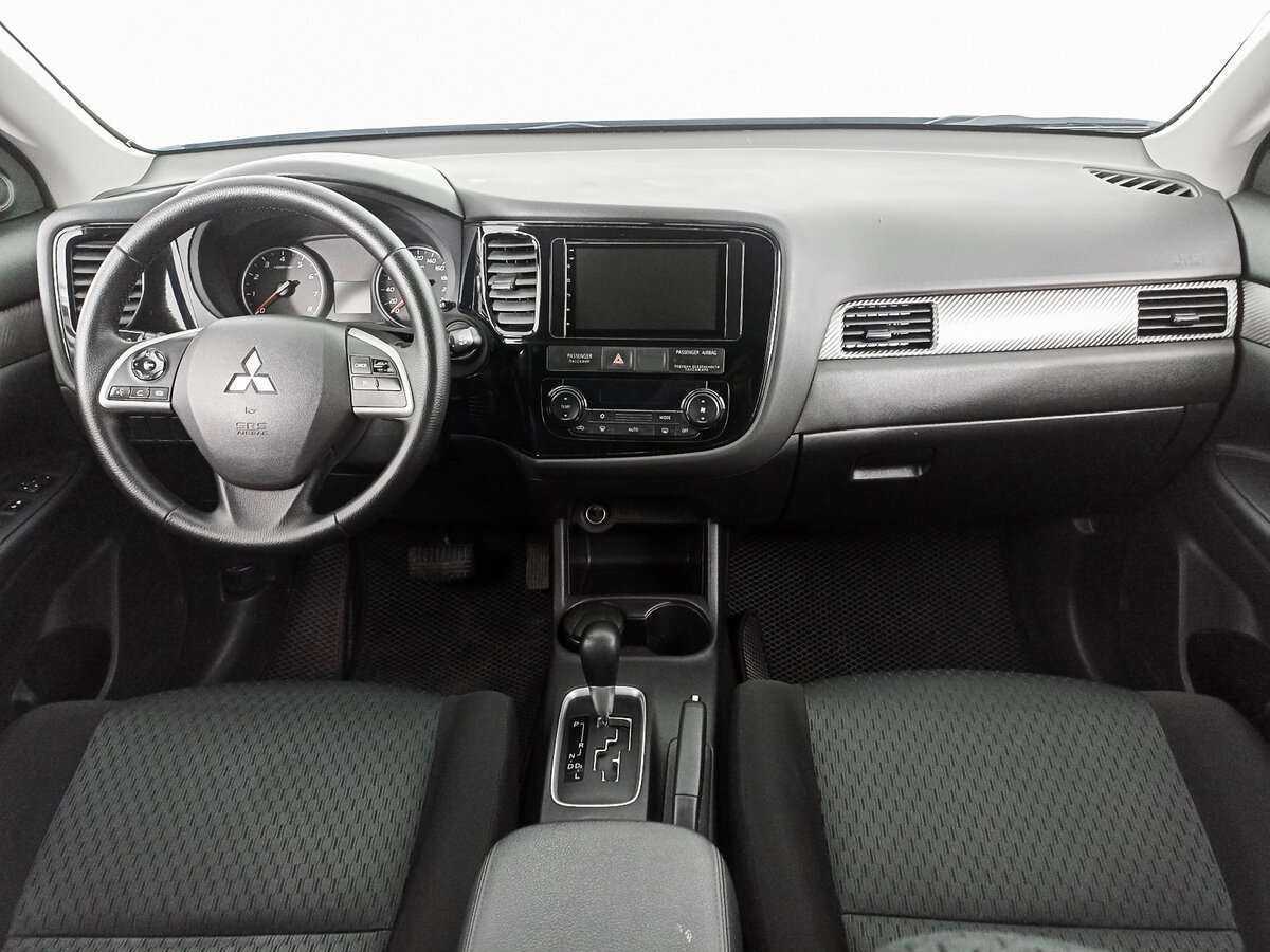Mitsubishi Outlander с пробегом — 2014 год. Фото: #13