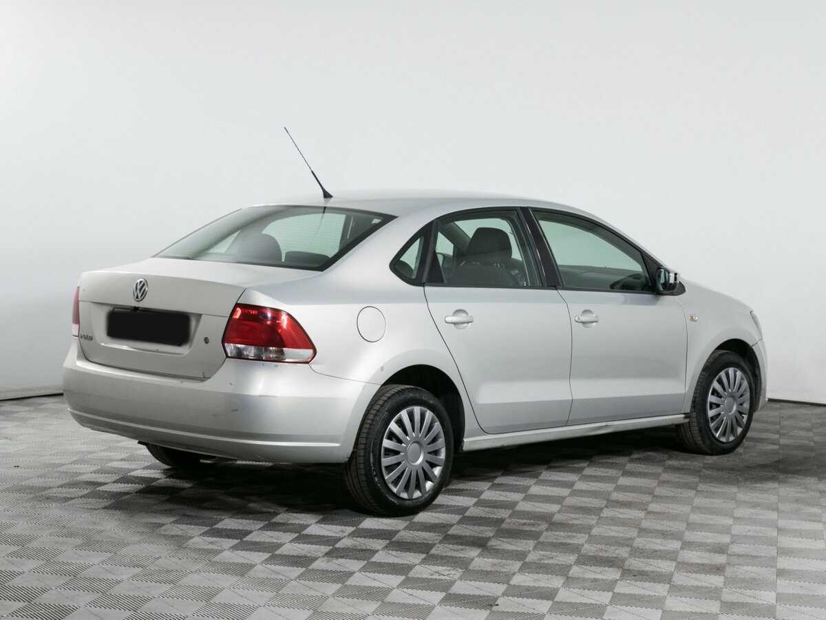 Volkswagen Polo с пробегом — 2011 год. Фото: #3