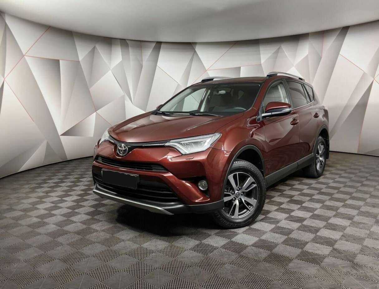 Toyota RAV4 с пробегом — 2018 год. Фото: #0