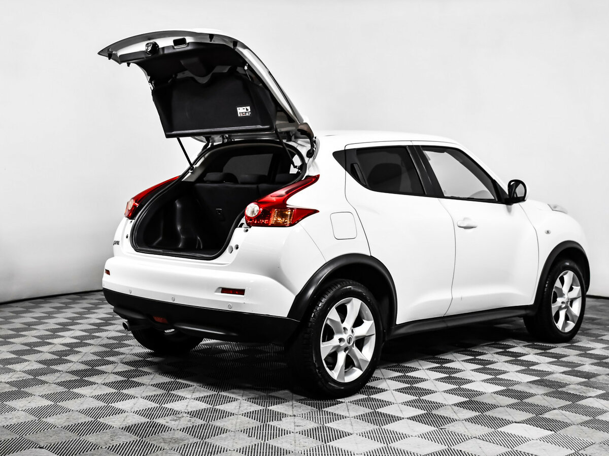 Nissan Juke с пробегом — 2012 год. Фото: #13